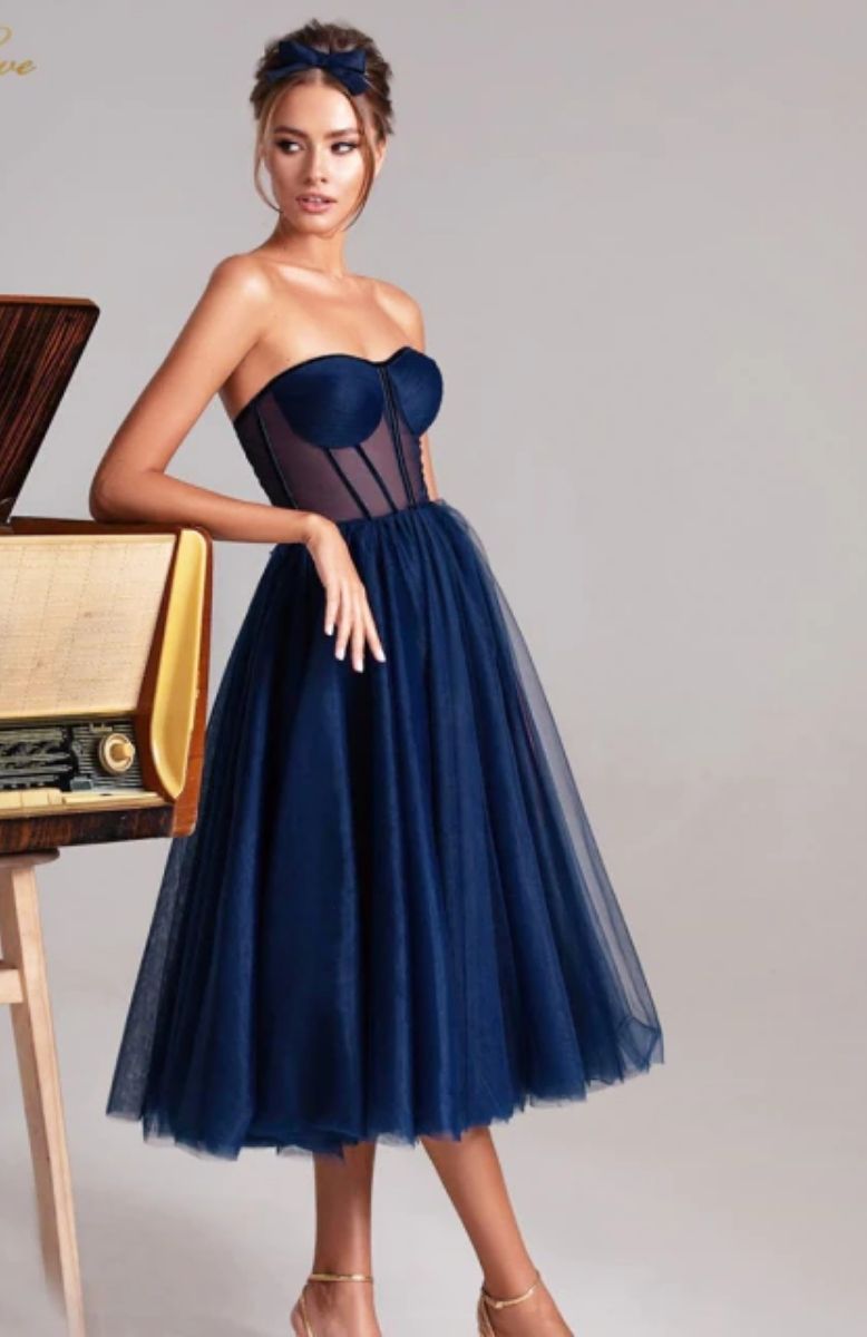 Robe Corset <br> et dentelle